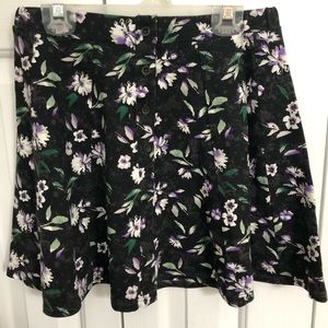 American Eagle floral skirt